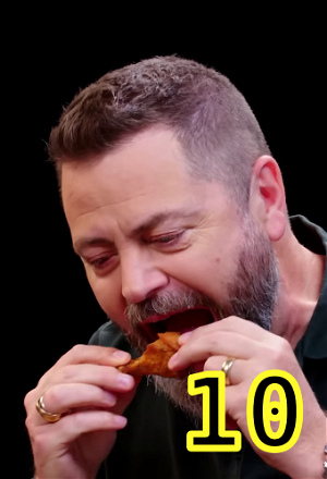 Kristen Stewart Brings the Angels to Eat Spicy Wings